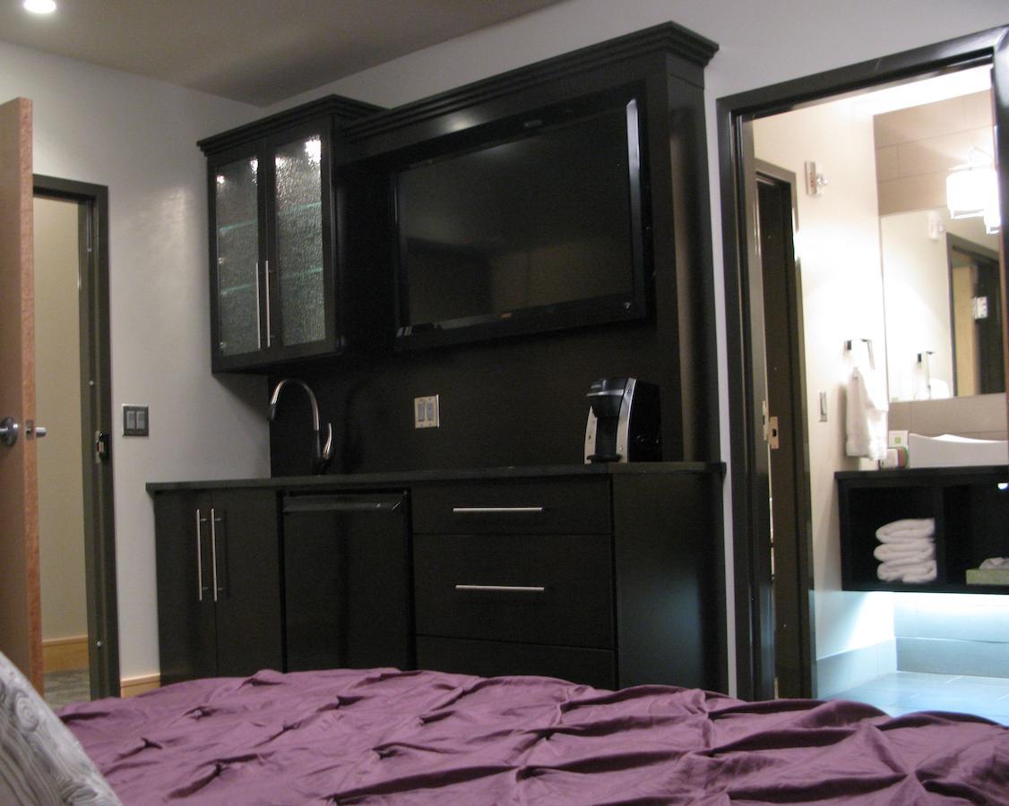 Suites At 118 Блумингтън Стая снимка